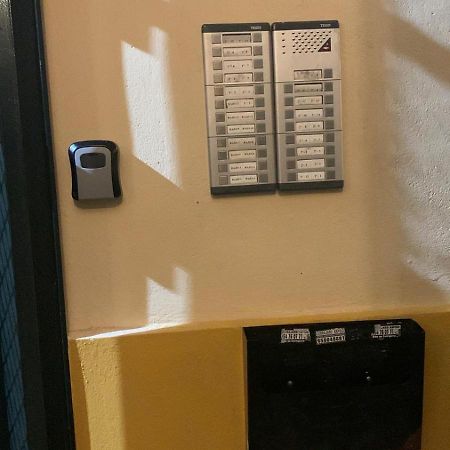 Apartamento En Triana. Seville Luaran gambar